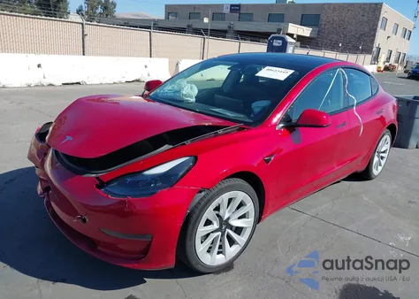2021 Tesla Model 3 Standard Range Plus Rear-Wheel Drive z USA, uszkodzony, nr VIN 5YJ3E1EA9MF874604